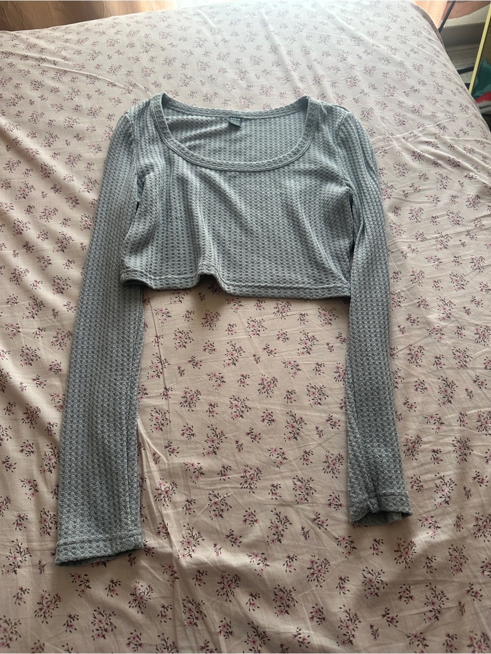 SHEIN Light Gray Waffle-Knit Long Sleeve Cropped Top